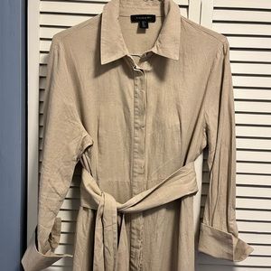 Elegant beige linen dress. Tahari